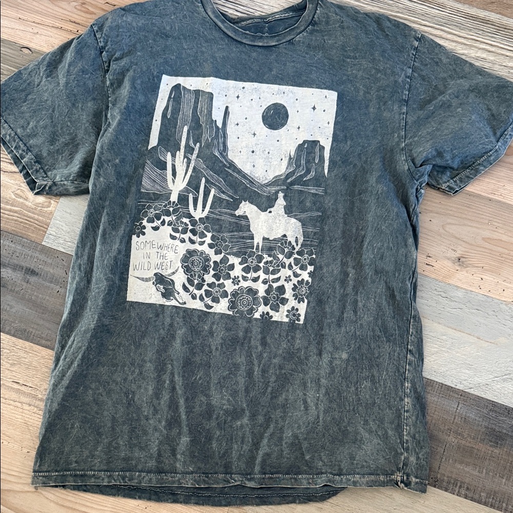 Somewhere Tee-Vintage in Washed Black XL.